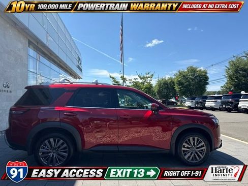 Used 2023 Nissan Pathfinder SL w/ SL Premium Package AWD/4WD image 2
