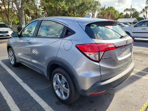 Certified 2022 Honda HR-V LX image 4