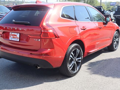 Used 2020 Volvo XC60 T5 Momentum image 7