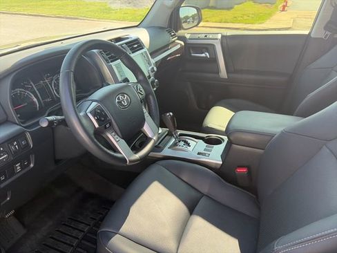 Used 2024 Toyota 4Runner Limited AWD/4WD image 27