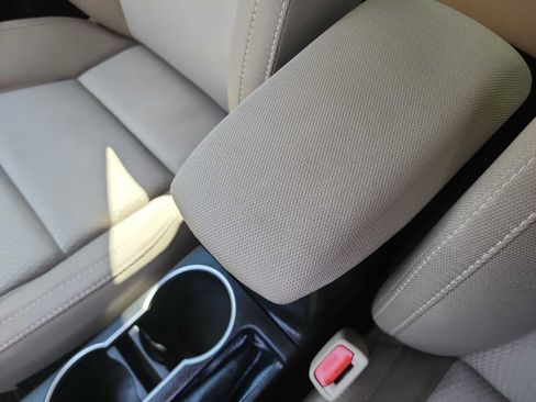 Used 2016 Toyota Corolla LE FWD image 21