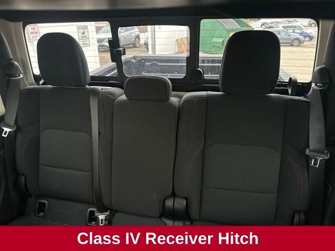 Used 2022 Jeep Gladiator Rubicon w/ Cold Weather Group image 23