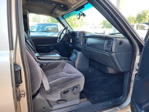 Used 2002 GMC Sierra 2500 4x4 Extended Cab HD w/ Off-Road Skid Plate Pkg image 13