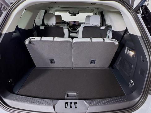 New 2026 Ford Explorer Platinum image 15