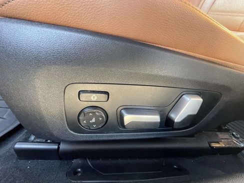 Used 2020 BMW 330i Sedan w/ Convenience Package image 14