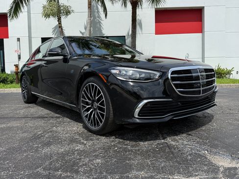 Used 2024 Mercedes-Benz S 580 4MATIC Sedan image 6