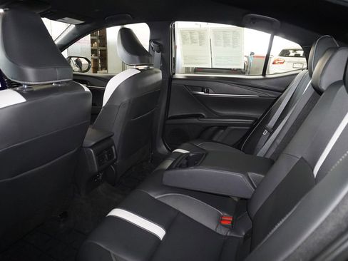 Certified 2025 Toyota Camry SE image 8