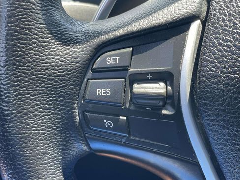 Used 2017 BMW 330i Sedan RWD image 22