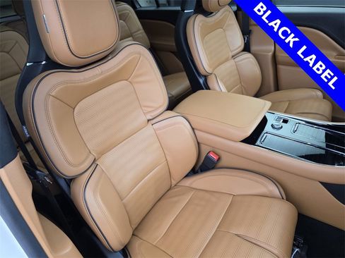 Used 2025 Lincoln Aviator Black Label w/ Jet Appearance Package image 33