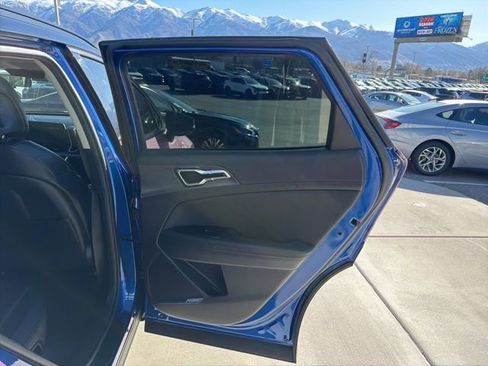 Certified 2023 Kia Sportage SX image 30