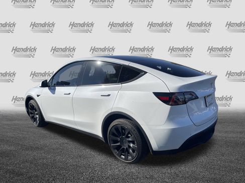 Used 2021 Tesla Model Y Long Range image 8