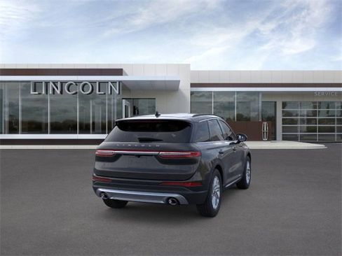 New 2026 Lincoln Corsair Premiere image 8