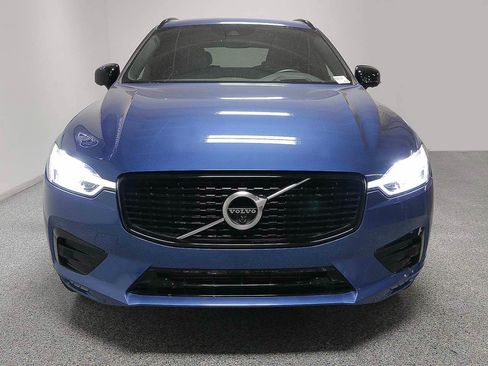 Used 2021 Volvo XC60 T5 R-Design w/ Advanced Package AWD/4WD image 2
