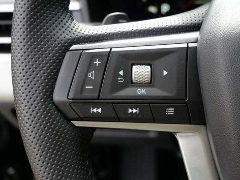 Used 2025 Mitsubishi Outlander SE AWD/4WD image 18