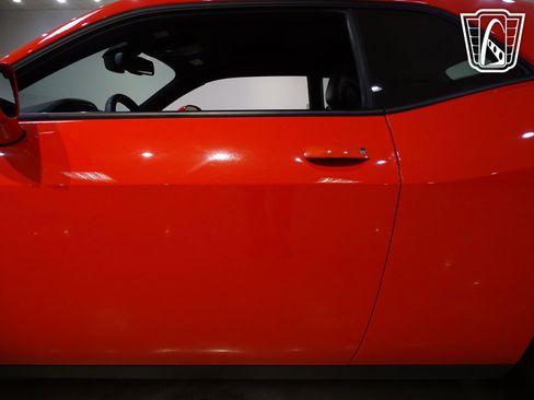 Used 2016 Dodge Challenger SRT Hellcat image 30