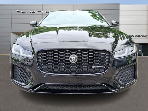 Certified 2024 Jaguar XF R-Dynamic SE image 8