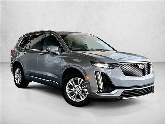 Certified 2025 Cadillac XT6 Luxury FWD image 12