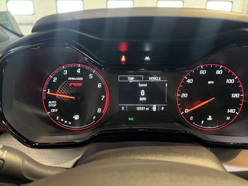 Used 2025 Chevrolet Trax RS w/ Driver Confidence Package FWD image 36