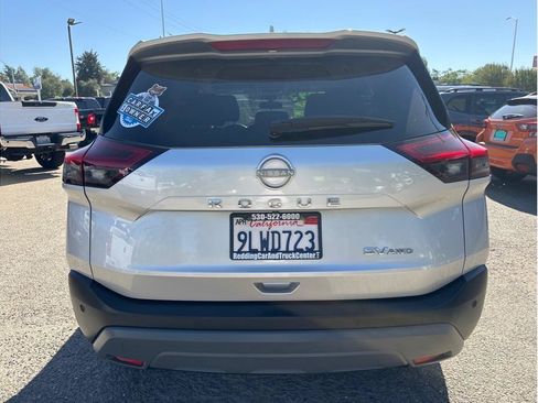 Used 2023 Nissan Rogue SV AWD/4WD image 6