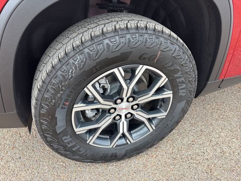 New 2026 GMC Acadia AT4 w/ Luxury Package image 23