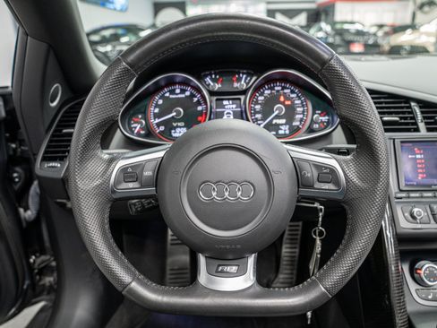 Used 2012 Audi R8 V10 AWD/4WD image 14