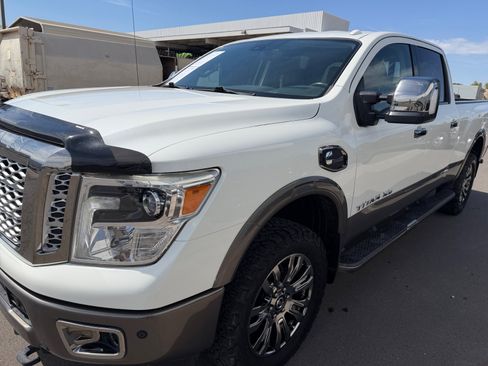 Used 2017 Nissan Titan Platinum Reserve AWD/4WD image 10