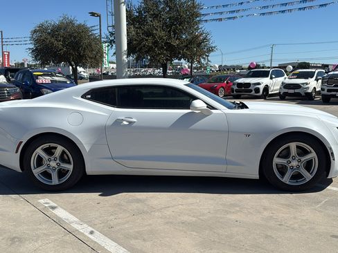 Used 2019 Chevrolet Camaro LT image 6