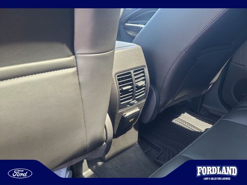 Used 2013 Ford Escape Titanium AWD/4WD image 30