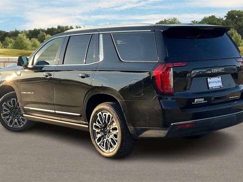 Used 2023 GMC Yukon Denali Ultimate image 11