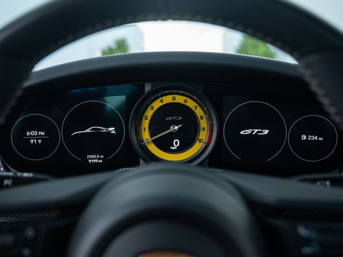 Used 2022 Porsche 911 GT3 RWD image 16