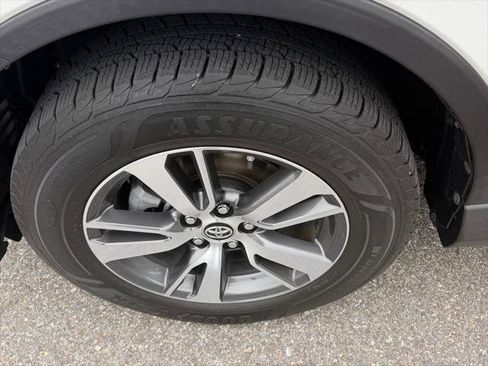 Used 2016 Toyota RAV4 XLE AWD/4WD image 11