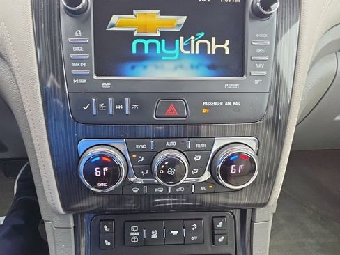 Certified 2016 Chevrolet Traverse LT FWD image 16