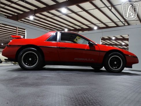 Used 1988 Pontiac Fiero image 22