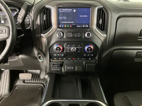 Used 2021 GMC Sierra 1500 AT4 w/ Technology Package image 29
