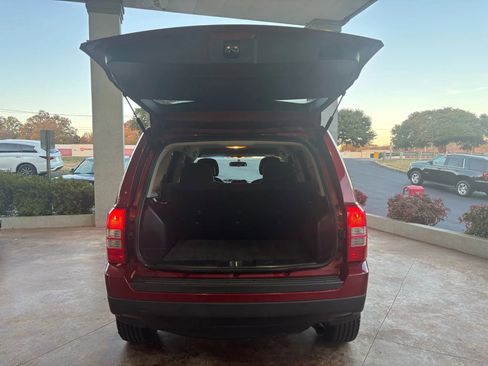 Used 2015 Jeep Patriot Sport image 20