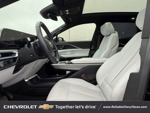 Used 2024 Cadillac Lyriq Luxury w/ LPO, Floor Liner Package RWD image 30
