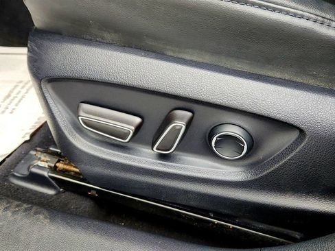 Used 2016 Toyota Prius Four w/ Protection Package FWD image 11