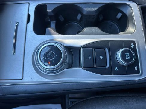 Used 2023 Ford Explorer XLT image 32