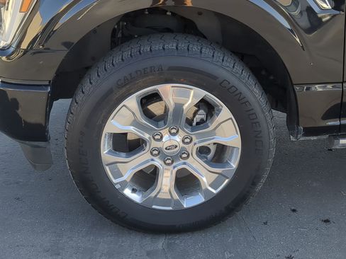 Used 2023 Ford F150 Platinum image 13