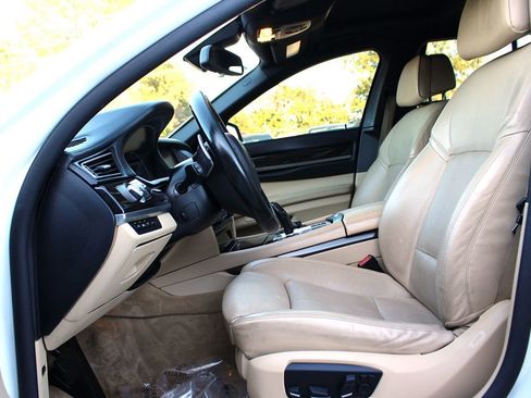 Used 2015 BMW 750Li image 12