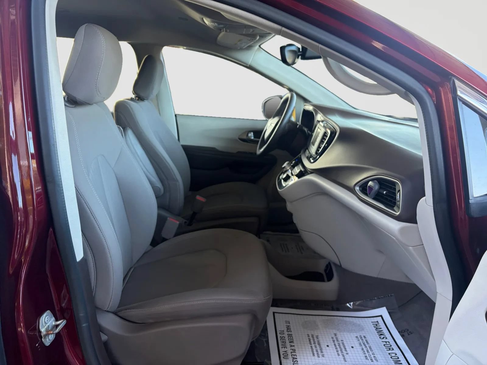 Used 2017 Chrysler Pacifica LX FWD image 22