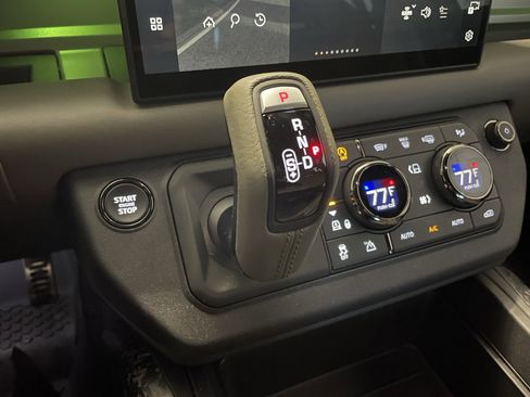 Certified 2025 Land Rover Defender 110 image 20