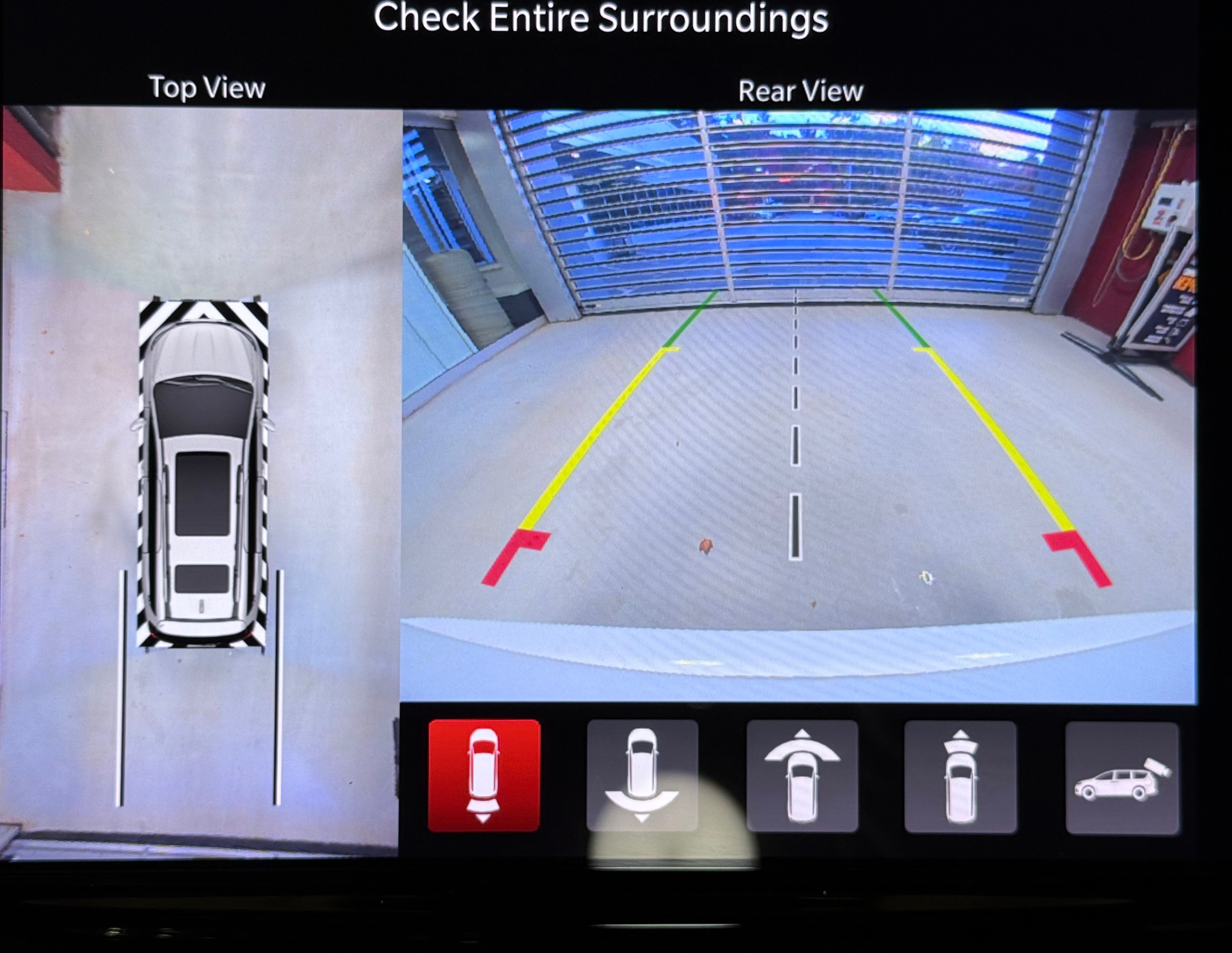 Certified 2023 Chrysler Pacifica Touring-L w/ Uconnect Theater Family Group AWD/4WD image 29
