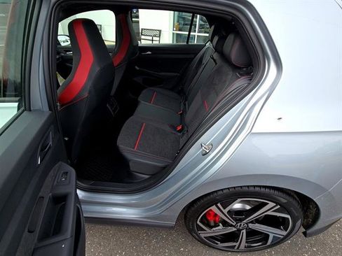 New 2026 Volkswagen GTI SE image 9