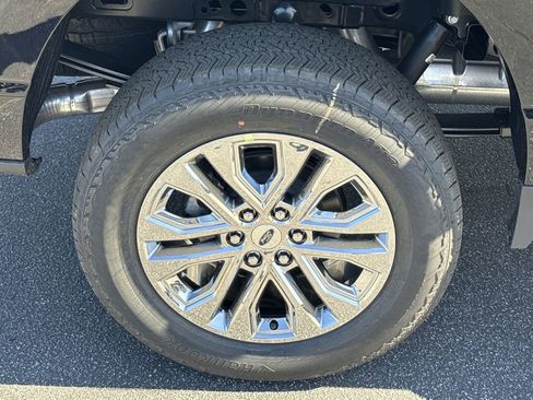 New 2025 Ford F150 Lariat w/ Equipment Group 501A Mid image 17