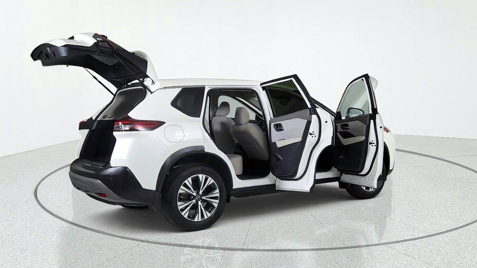 Used 2023 Nissan Rogue SV FWD image 14