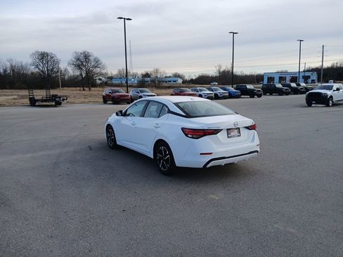 Used 2024 Nissan Sentra SV image 5