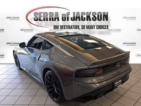 Used 2025 Nissan Z Performance w/ Floor Mat Package RWD image 5