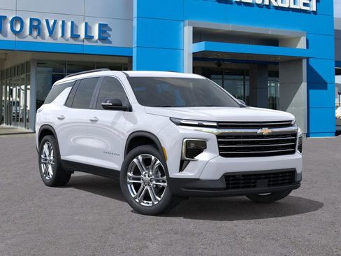 New 2025 Chevrolet Traverse LT w/ LPO, Floor Liner Package image 7