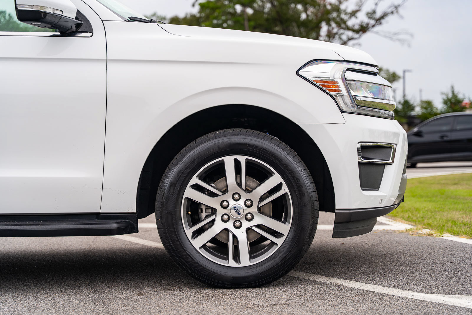 Used 2024 Ford Expedition Limited RWD image 9